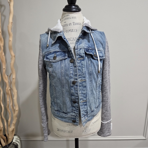 Free People Women's Denim Jacket with Gray Sleeves Sz.S/P - Picture 1 of 9